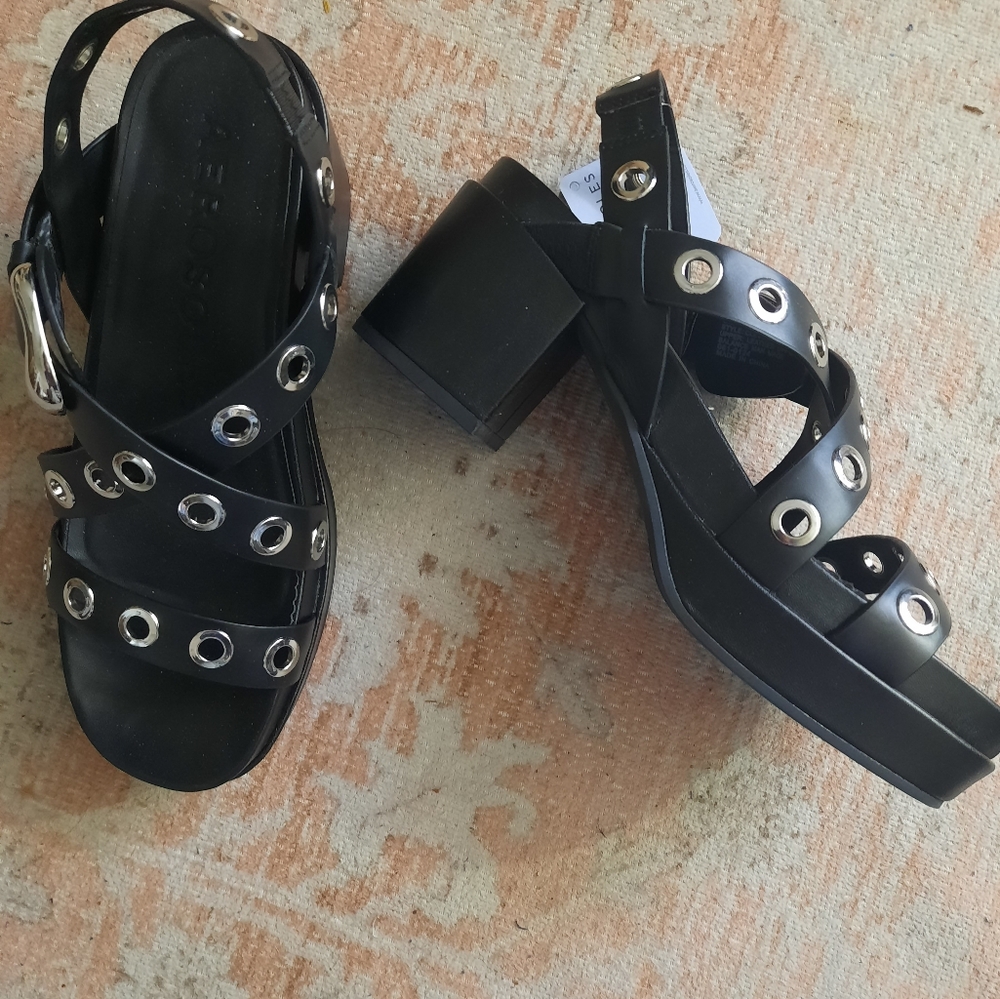 Platform sandals